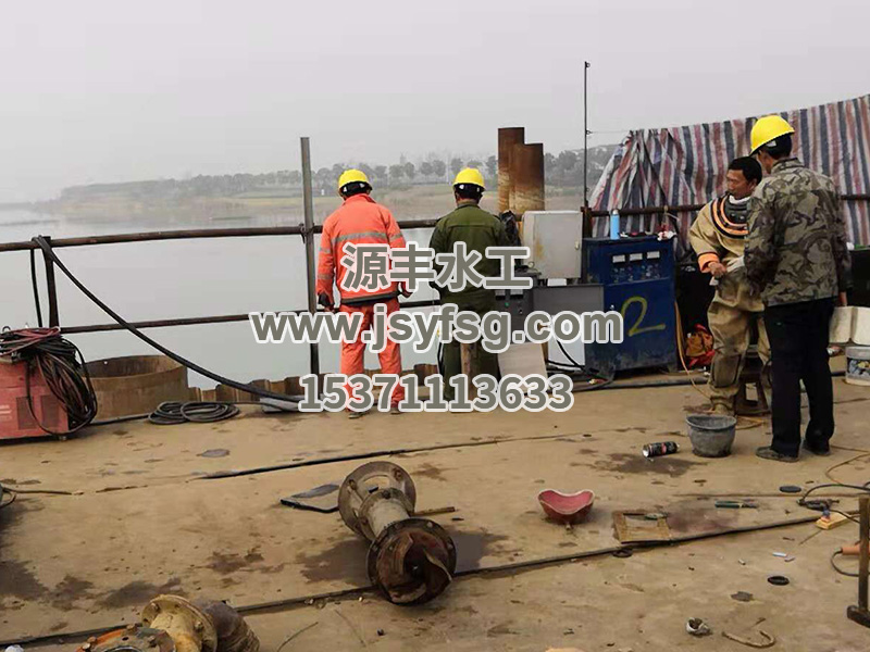 鋼圍堰水下吸泥